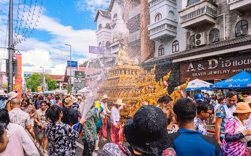 Oslava festivalu Joy of Songkran 2026 – Teplé priania od Bokang Titanium